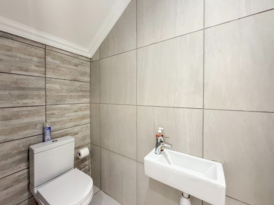 3 Bedroom Property for Sale in Melodie North West
